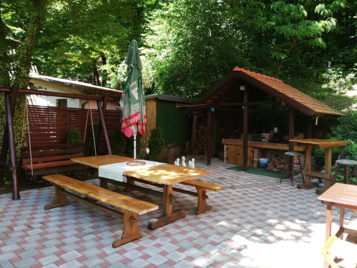 Holiday Home Mreznica Gornji Zvečaj Exteriér fotografie