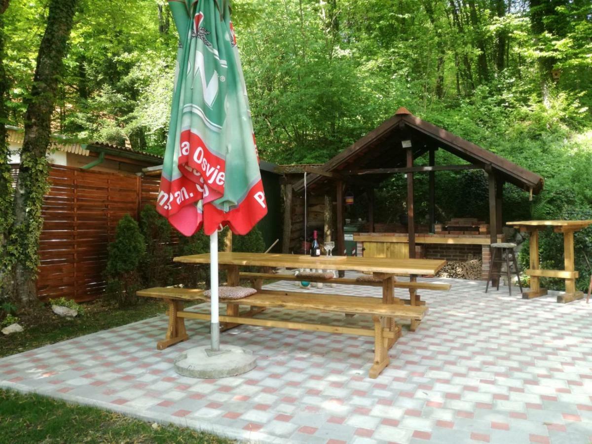 Holiday Home Mreznica Gornji Zvečaj Exteriér fotografie